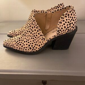 Just Fab leopard booties, size 9
